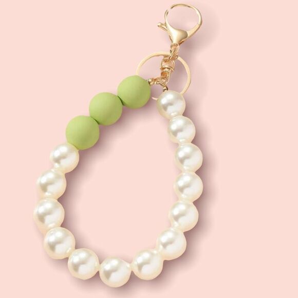 Faux Pearl Beaded Bracelet Keychain - Picture 1 of 4